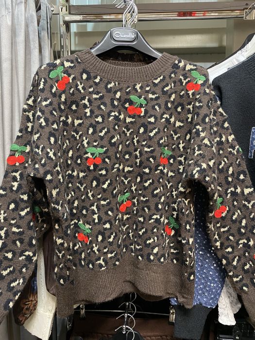 Дамски пуловери на 35лв.