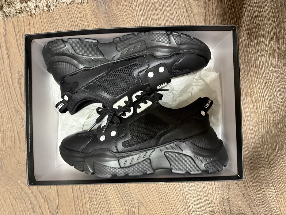 Обувки Versace номер 40