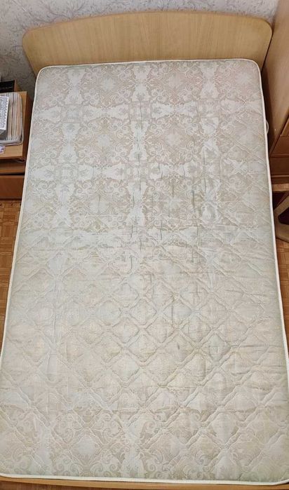 Кровать с матрасом 120*200 б/у