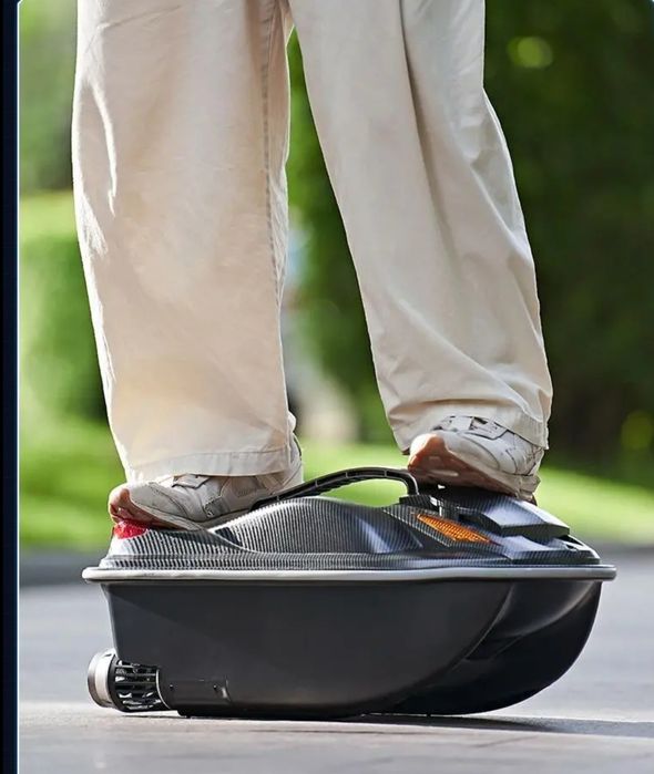 Нов модел  лодка за захранка HJ 817 с круиз контрол