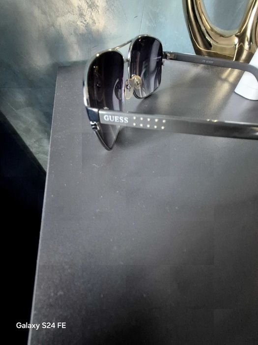 Ochelari de soare Guess