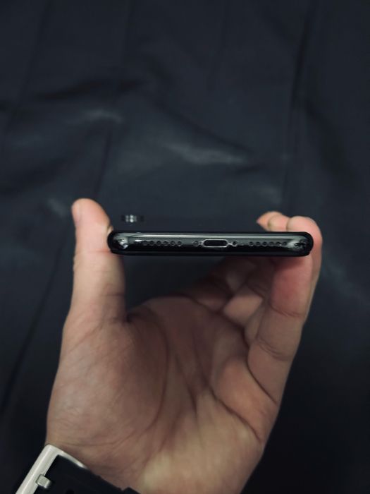 iPhone X 64GB в хорошем состонии