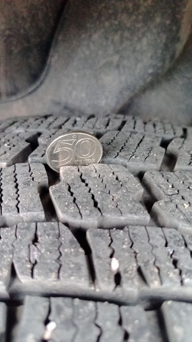 продаю зимние шины