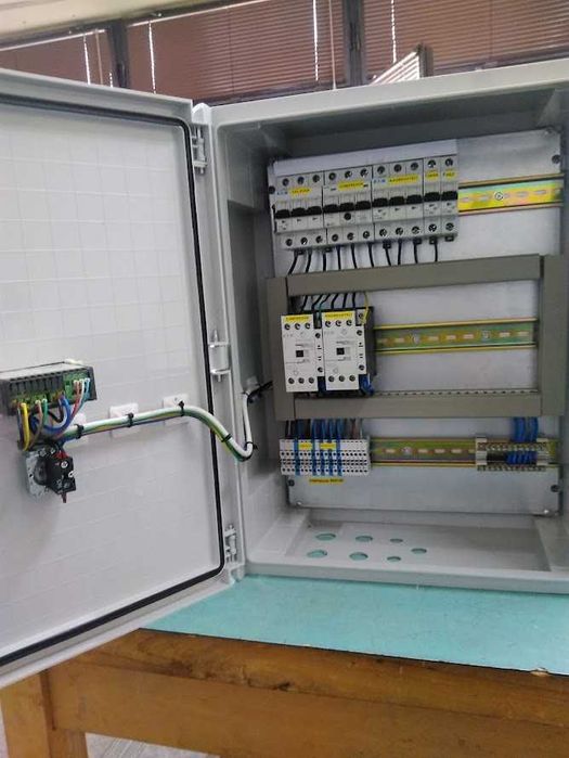 Изработка на ел. табла