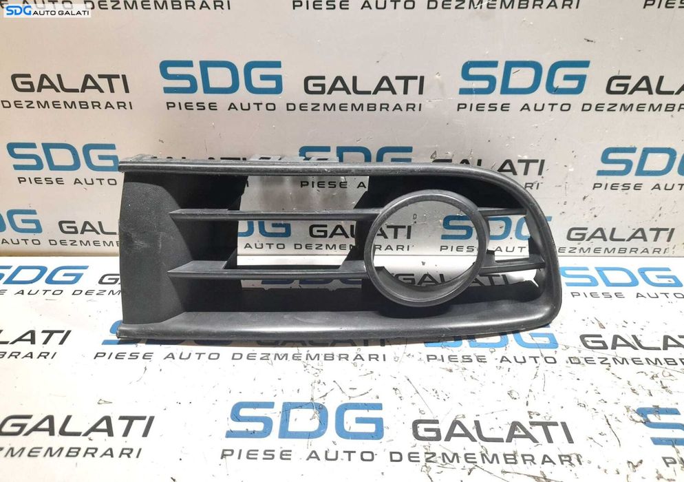 Grila Ornament Proiector Ceata Dreapta de pe Bara Spoiler Fata Volkswagen Polo 9N 2002 - 2008 Cod 6Q0853666C [N0332]