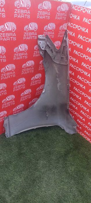 Крыло переднее правое Lexus is250