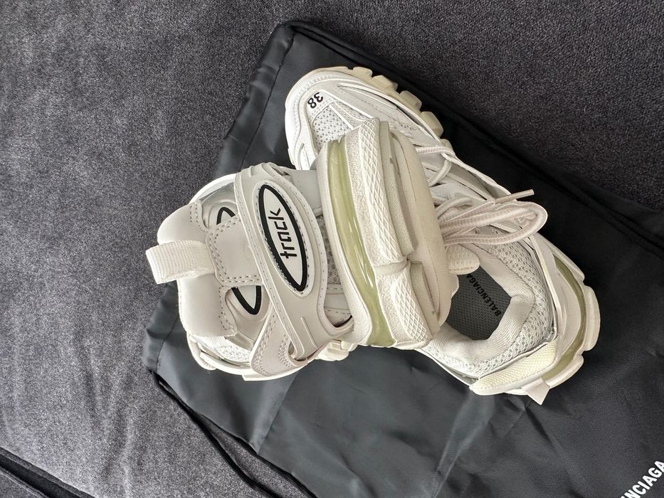Balenciaga papuci
