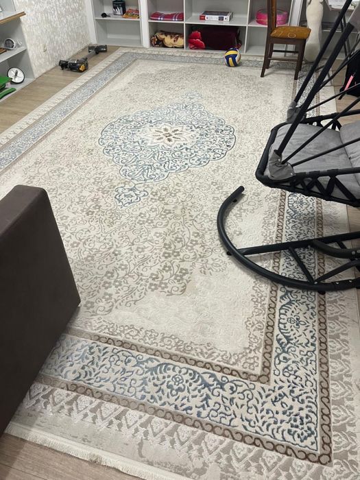 ковер в отличном состоянии срочно не дорого