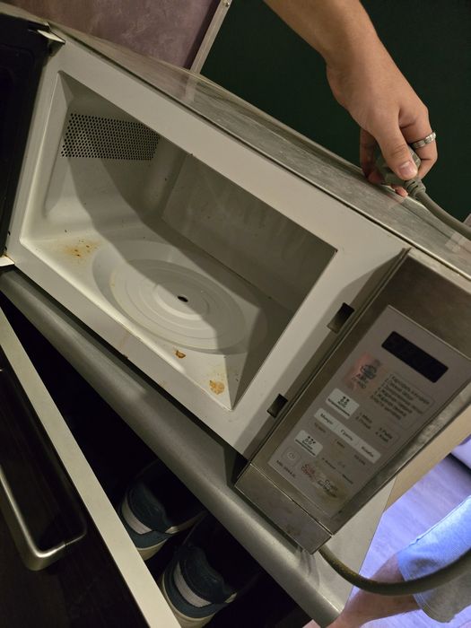 Продам микровалновку