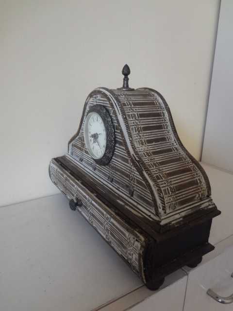 Нов винтидж старинен настолен часовник