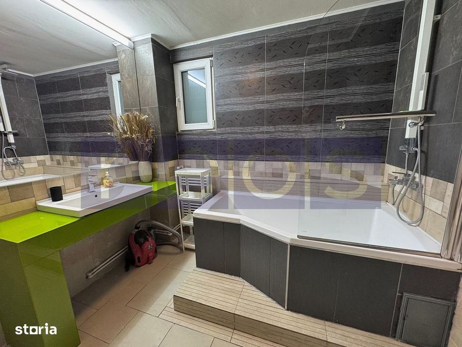 Vanzare 3 Camere 75Mp | Erou Iancu Nicolae | Parcare | Terasa 100 Mp