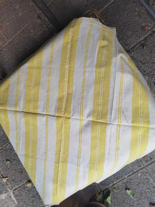 Вълнени престилки,Ленени карета