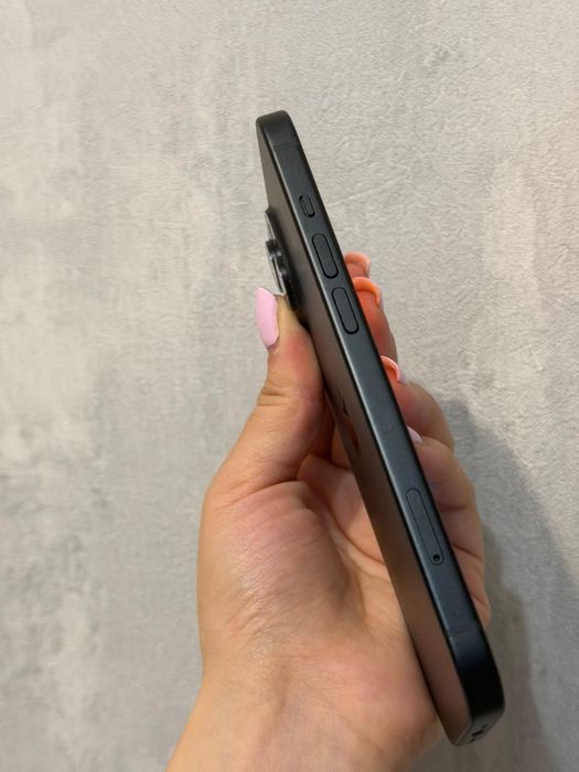 Айфон 15 128гб  ёмкость 89