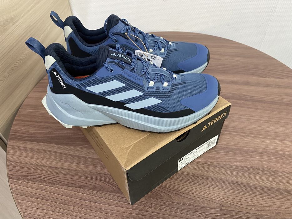 Кроссовки Adidas terrex