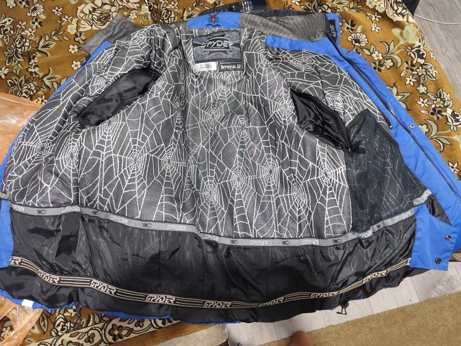 Продам костюм SPYDER