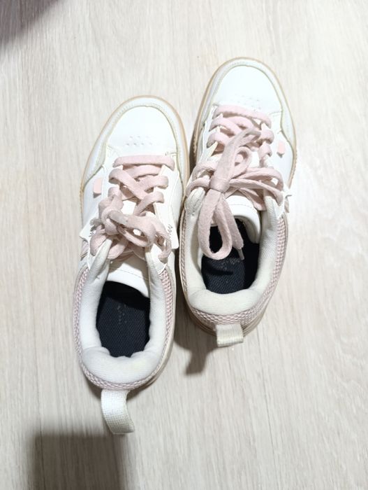 Кроссовки для девочки