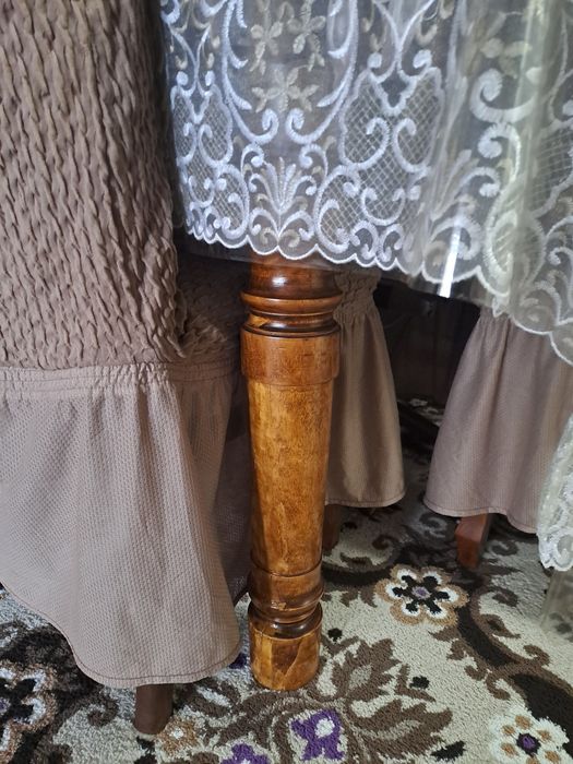 Большой праздничный  стол