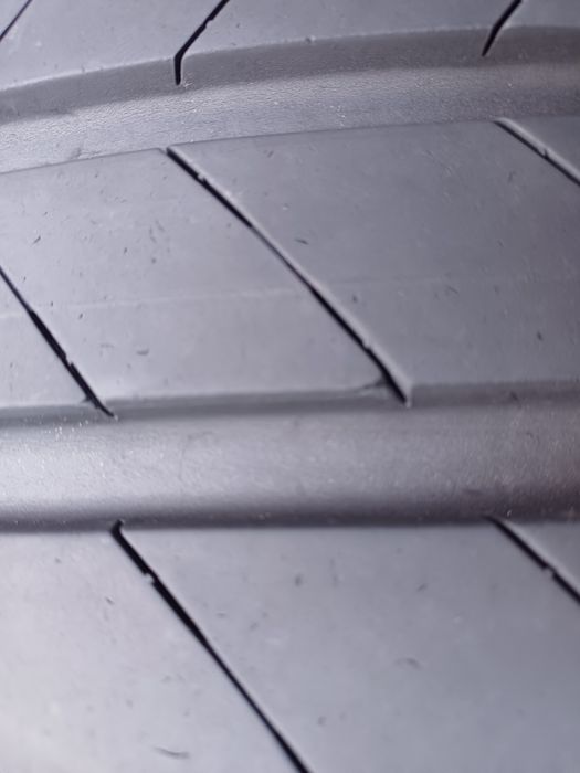 Гуми 245/40/18 Бриджстоун