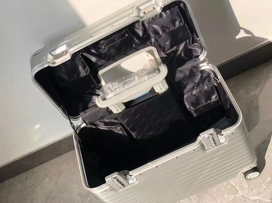Geanta Rimowa Pilot