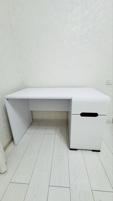 Продам спальный гарнитур