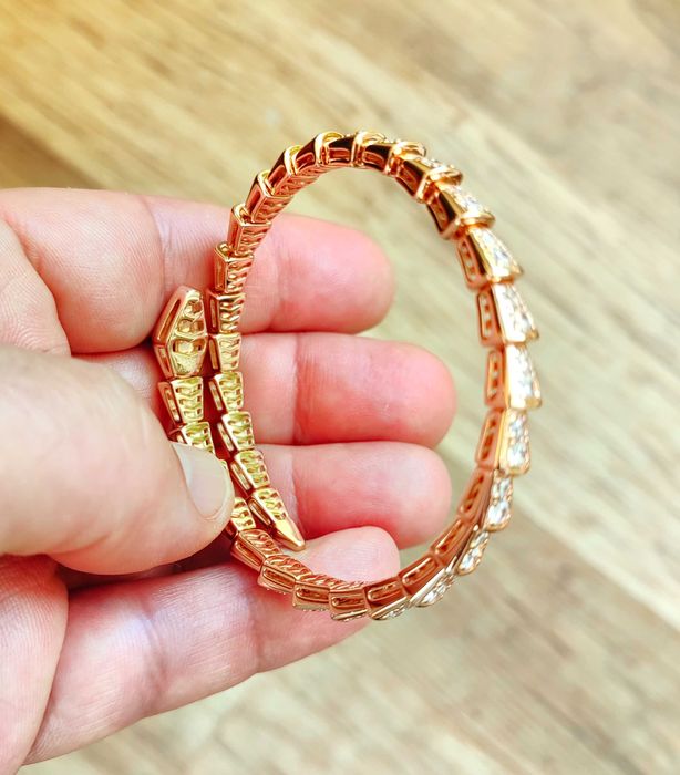 Еластична гривна Bvlgari Serpentine със змийска кост в розов цвят