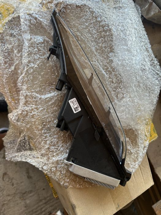 Porsche Macan 19-21г Дясна Лед Дневна Светлина НОВА ОЕМ