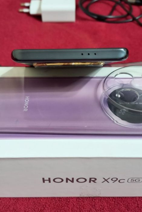 Продаю Honor x9c срочно