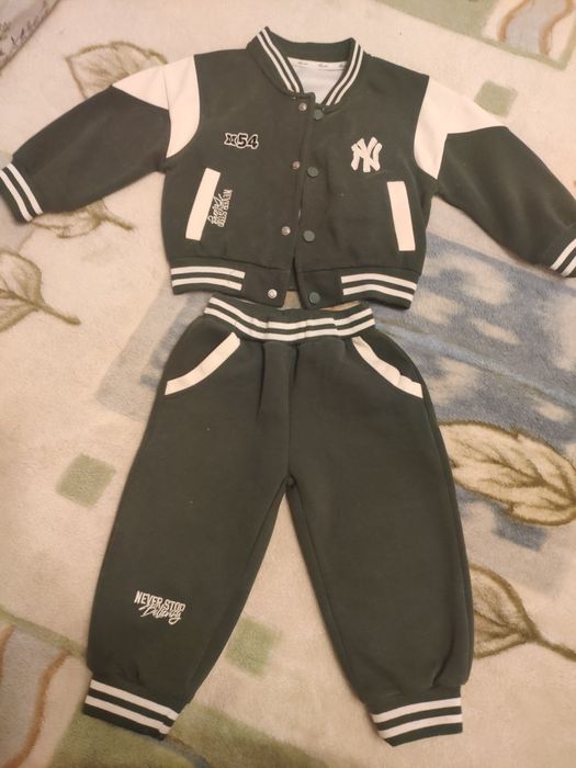 Детский спортивный костюм