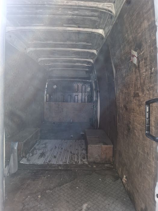 Vând duba iveco daily 2.3 hpi