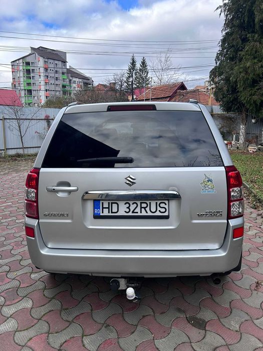 Suzuki Grand Vitara 2.4i JLX