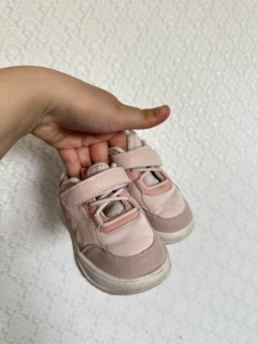 Обувь на девочку