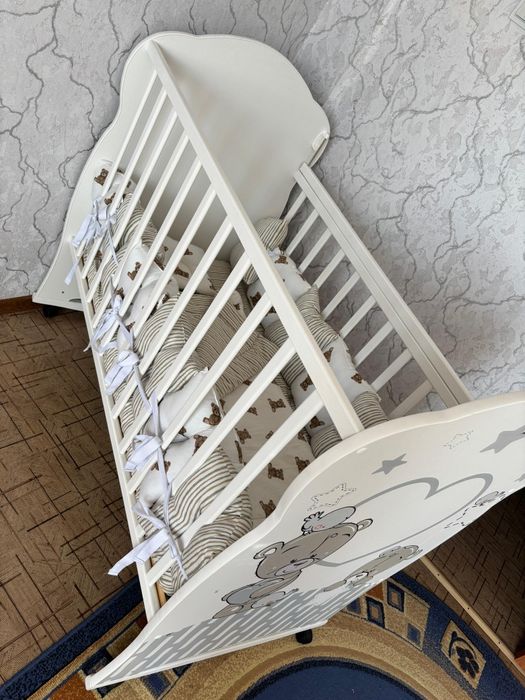 Детская кроватка