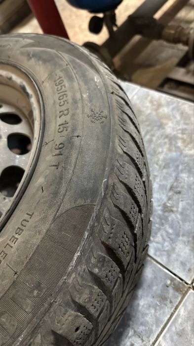 Шины и диски                                         .