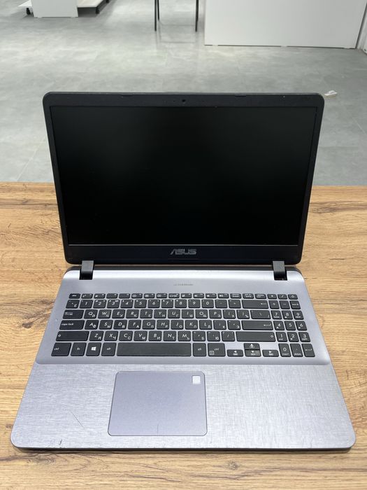 Ноутбук Asus X507U