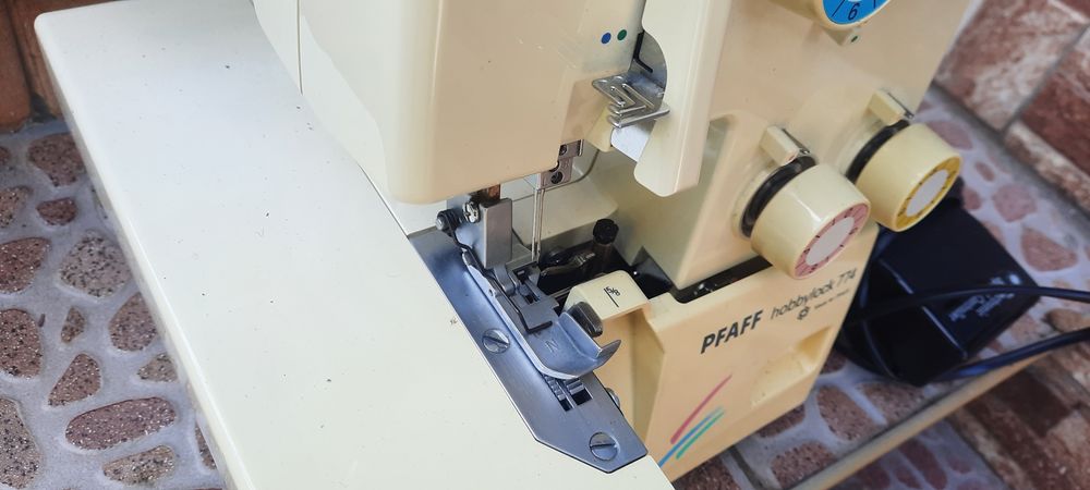 Оверлог Pfaff hobbylock 774