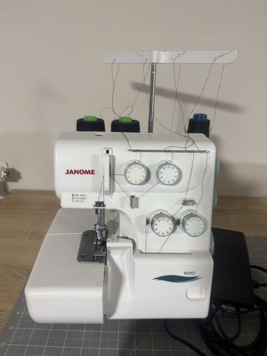 Швейная машина janome