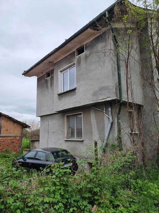 Двуетажна монолитна къща – само на 5 км. от Стара Загора