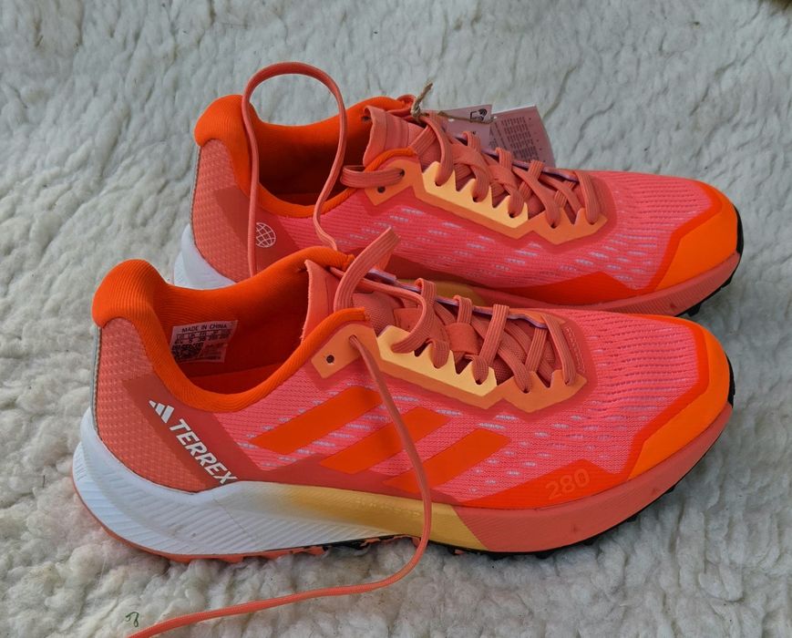 Adidas Terrex оригинални дамски сникърси нови 38 номер