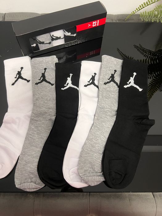 Sosete jordan.      .