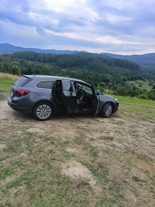 Astra j Tourer 2011
