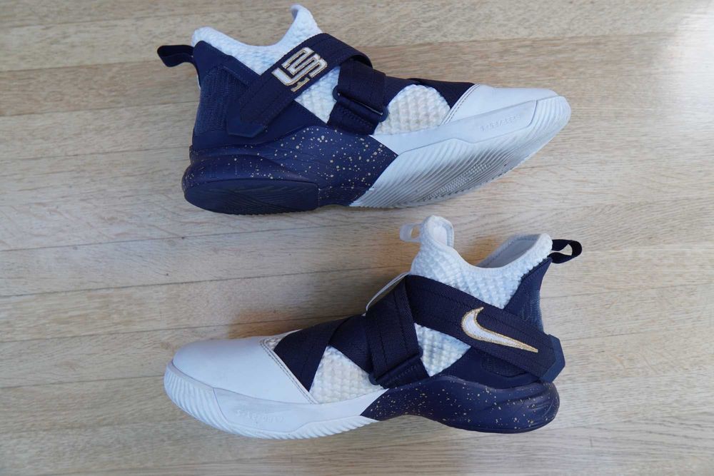 Ghete baschet LeBron Soldier 12 - marimea 46 - stare impecabila