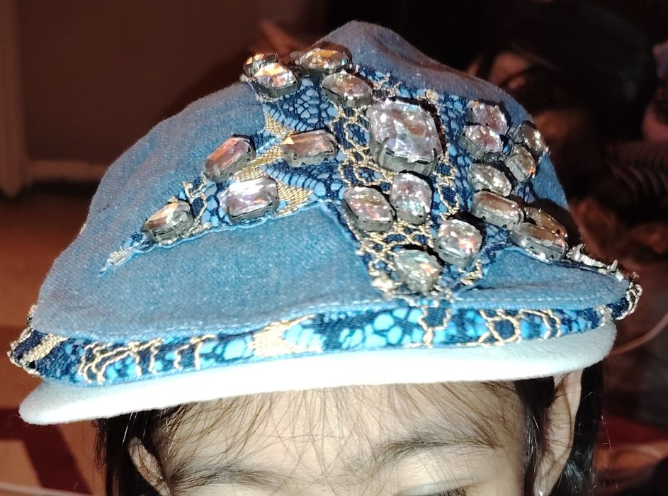 Женские джинсовые кепки