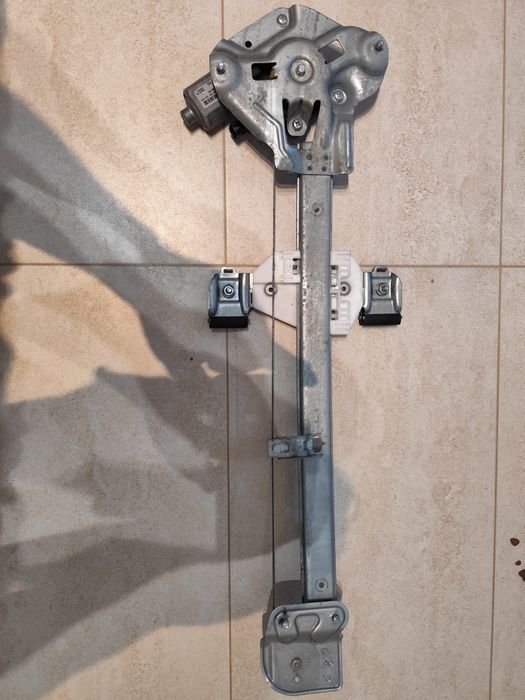 Macara electrica fata-spate Sangyong Rexton 2022-2025 noi originale