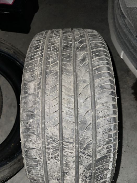 Шины летние 235/40/19