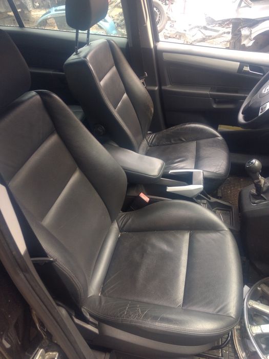 20 броя Opel Zafira на части