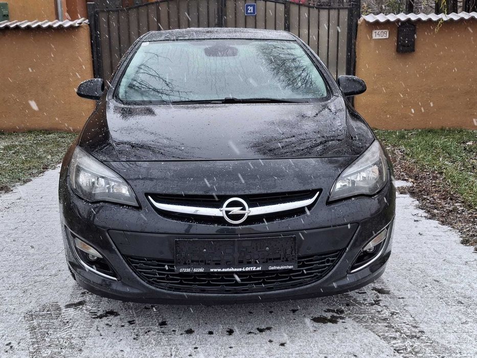 Opel Astra J - Limuzina  - 1.4 Turbo Benzina 140CP