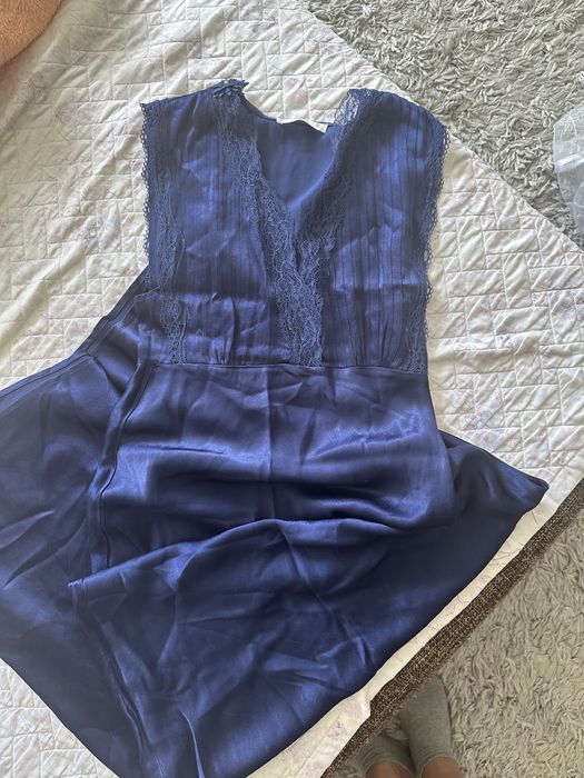 Продам 2 платье за 10000 тг!