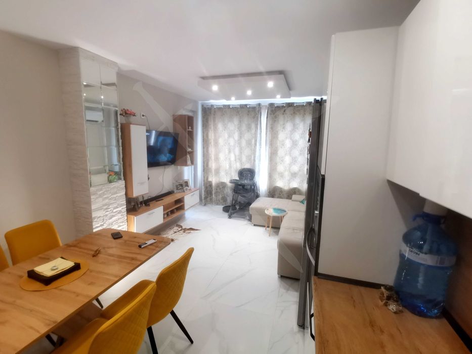 Продава се Двустаен апартамент в Бургас, Меден рудник - зона В - 63 кв.м за 1493 €/кв.м - Снимка #1