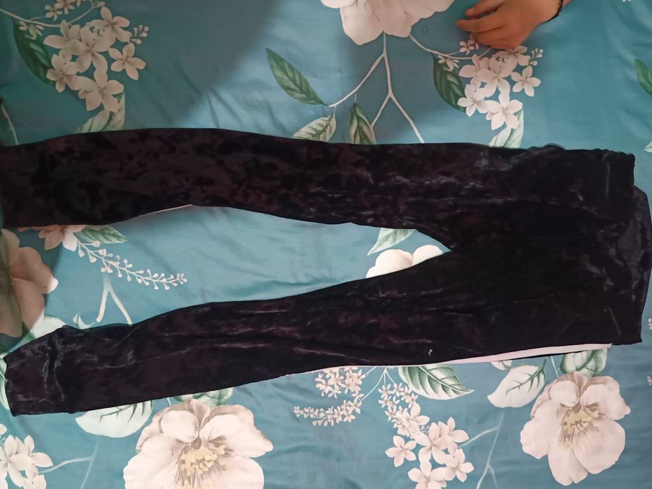 Pantaloni catifea damă
