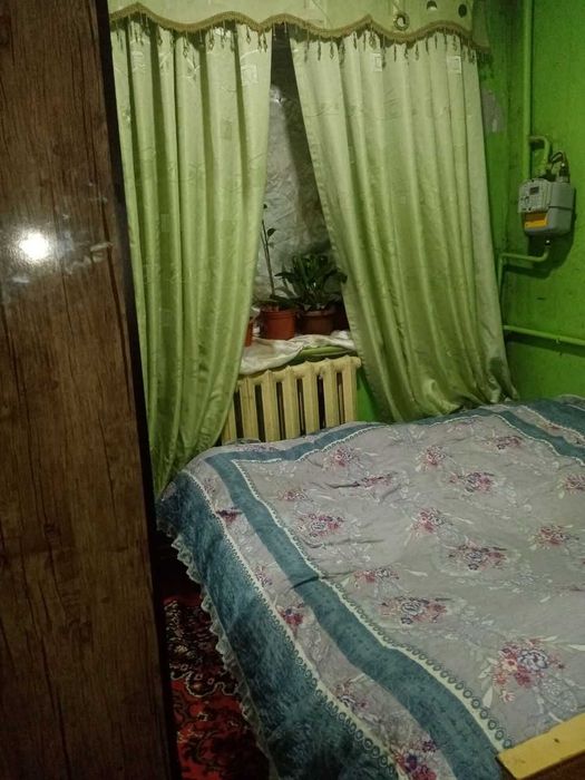 Barcha sharoiti bor ikki xonali uy sotilad. Uch xonali qilingan.
